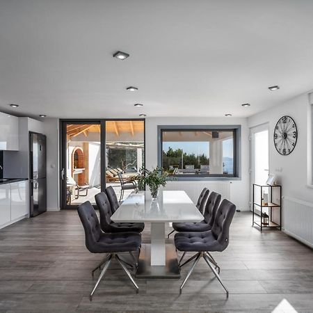 Villa Dream With Private Pool, 2 Bedrooms With En-Suite Bathrooms, Sea View Omiš Zewnętrze zdjęcie