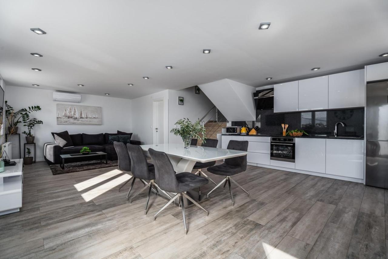 Villa Dream With Private Pool, 2 Bedrooms With En-Suite Bathrooms, Sea View Omiš Zewnętrze zdjęcie