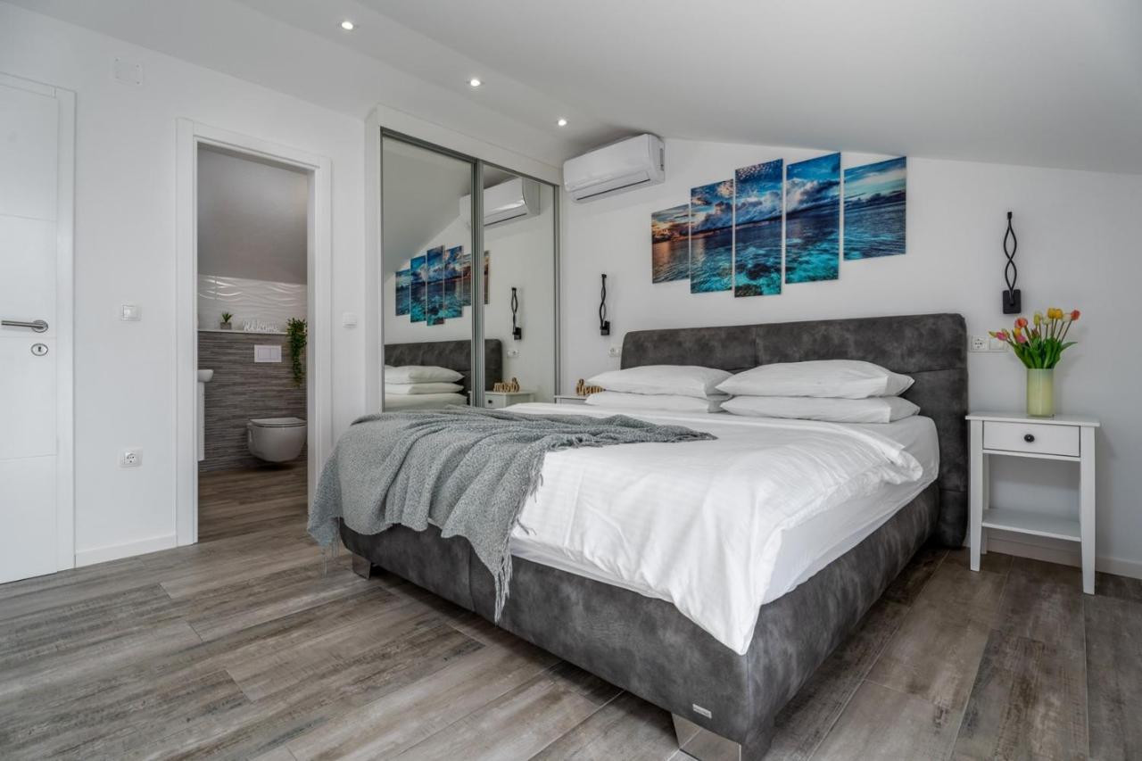 Villa Dream With Private Pool, 2 Bedrooms With En-Suite Bathrooms, Sea View Omiš Zewnętrze zdjęcie