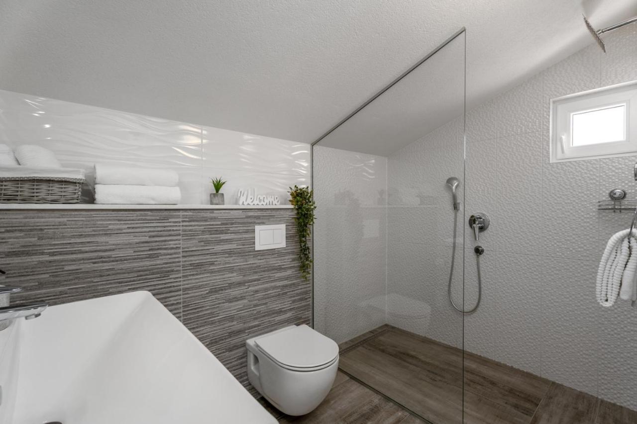 Villa Dream With Private Pool, 2 Bedrooms With En-Suite Bathrooms, Sea View Omiš Zewnętrze zdjęcie