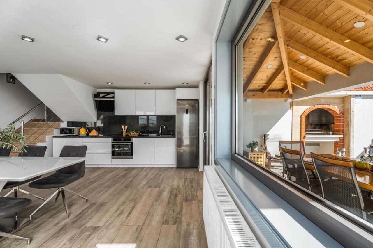 Villa Dream With Private Pool, 2 Bedrooms With En-Suite Bathrooms, Sea View Omiš Zewnętrze zdjęcie
